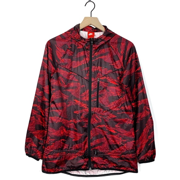 nike red camo jacket